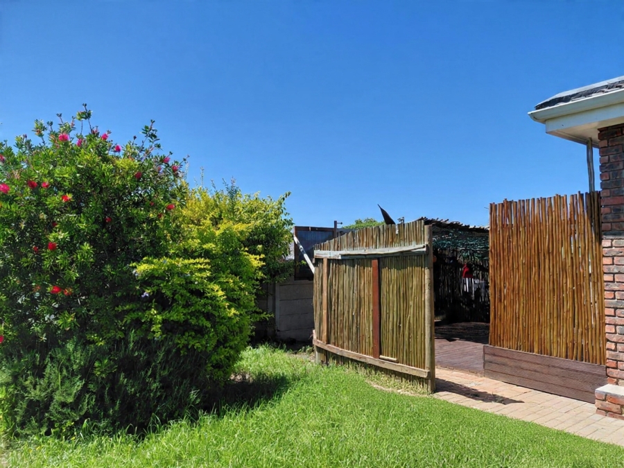 3 Bedroom Property for Sale in Stilbaai Wes Western Cape